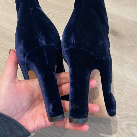 Gianvito Rossi Blue Velvet Booties - Picture 4 of 6